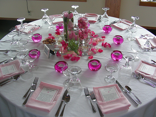 pink-petals-table